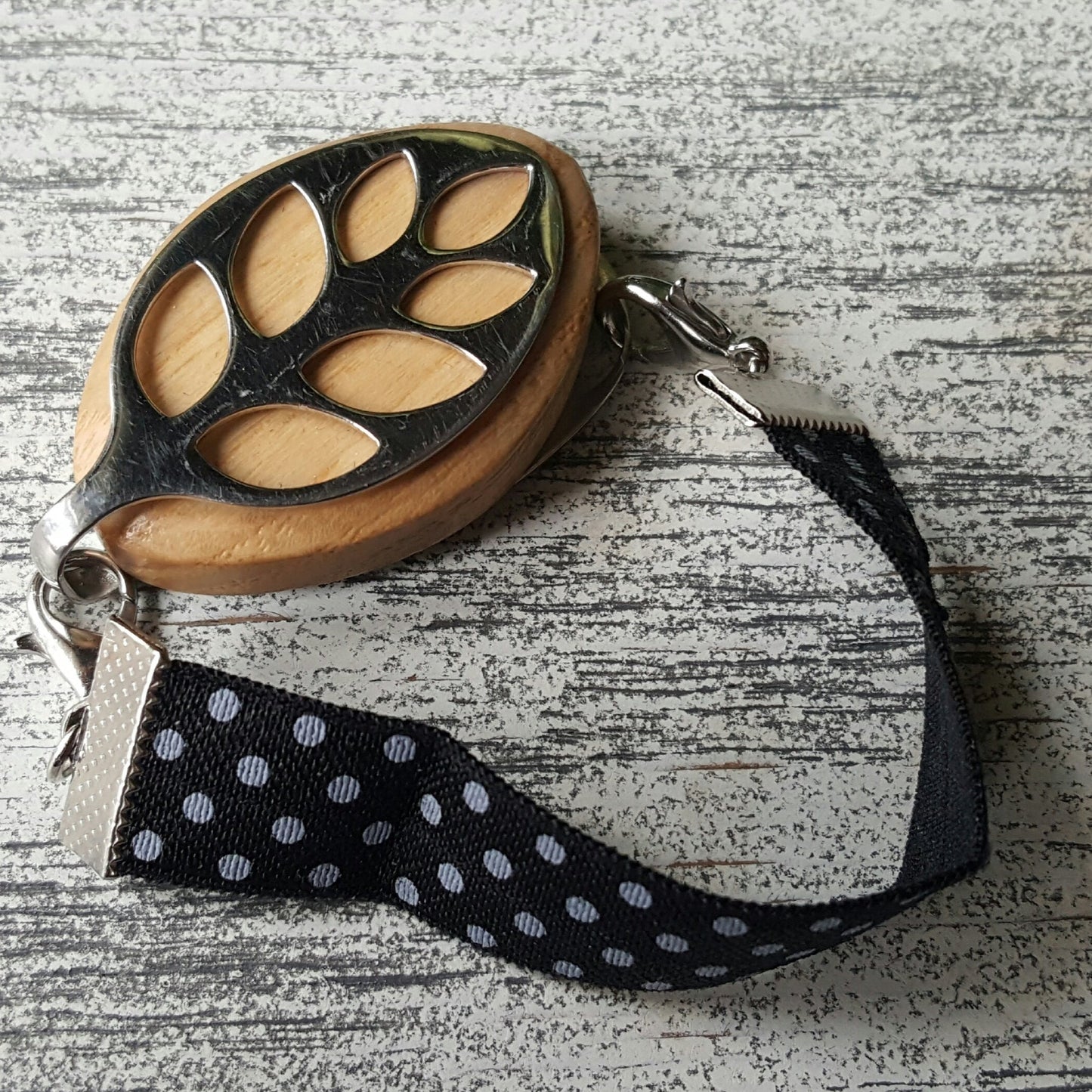 Black Dot Elastic Bracelet - Bellabeat Leaf and Ivy