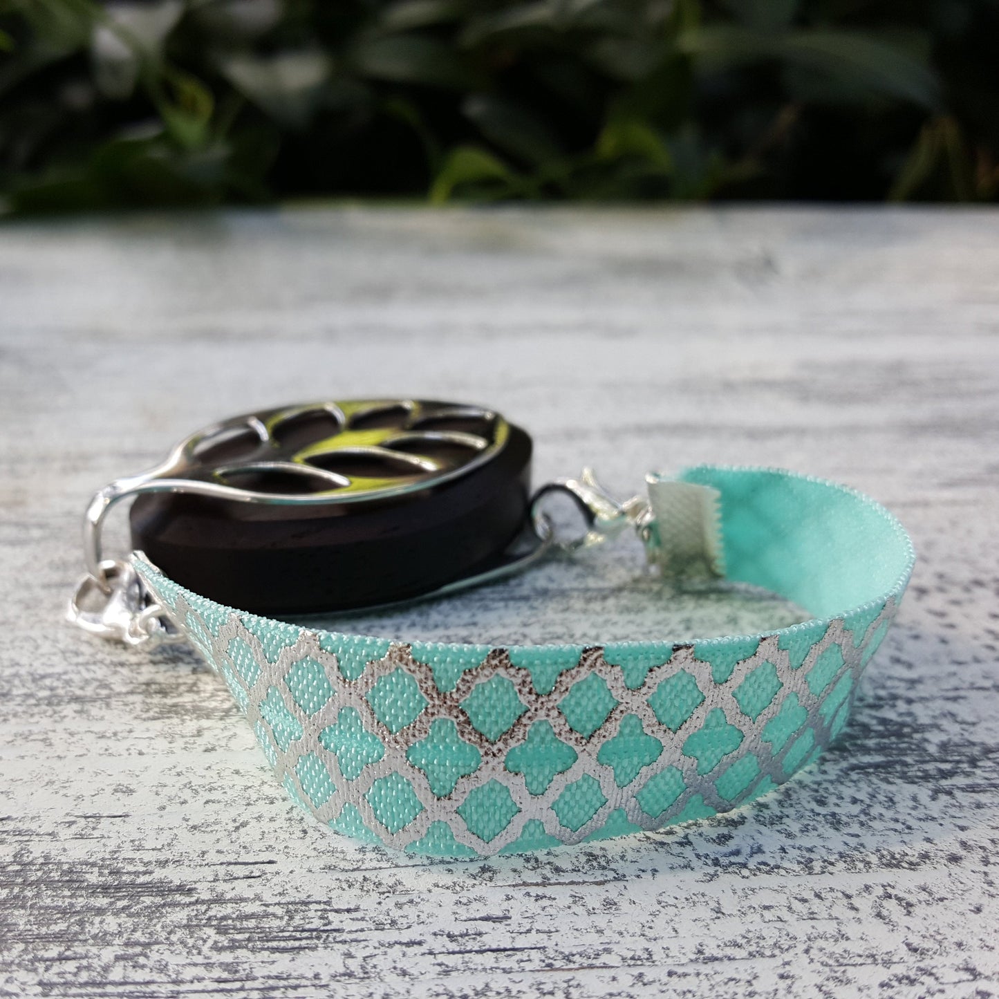 Aqua Trefoil Elastic Bellabeat Leaf Bracelet