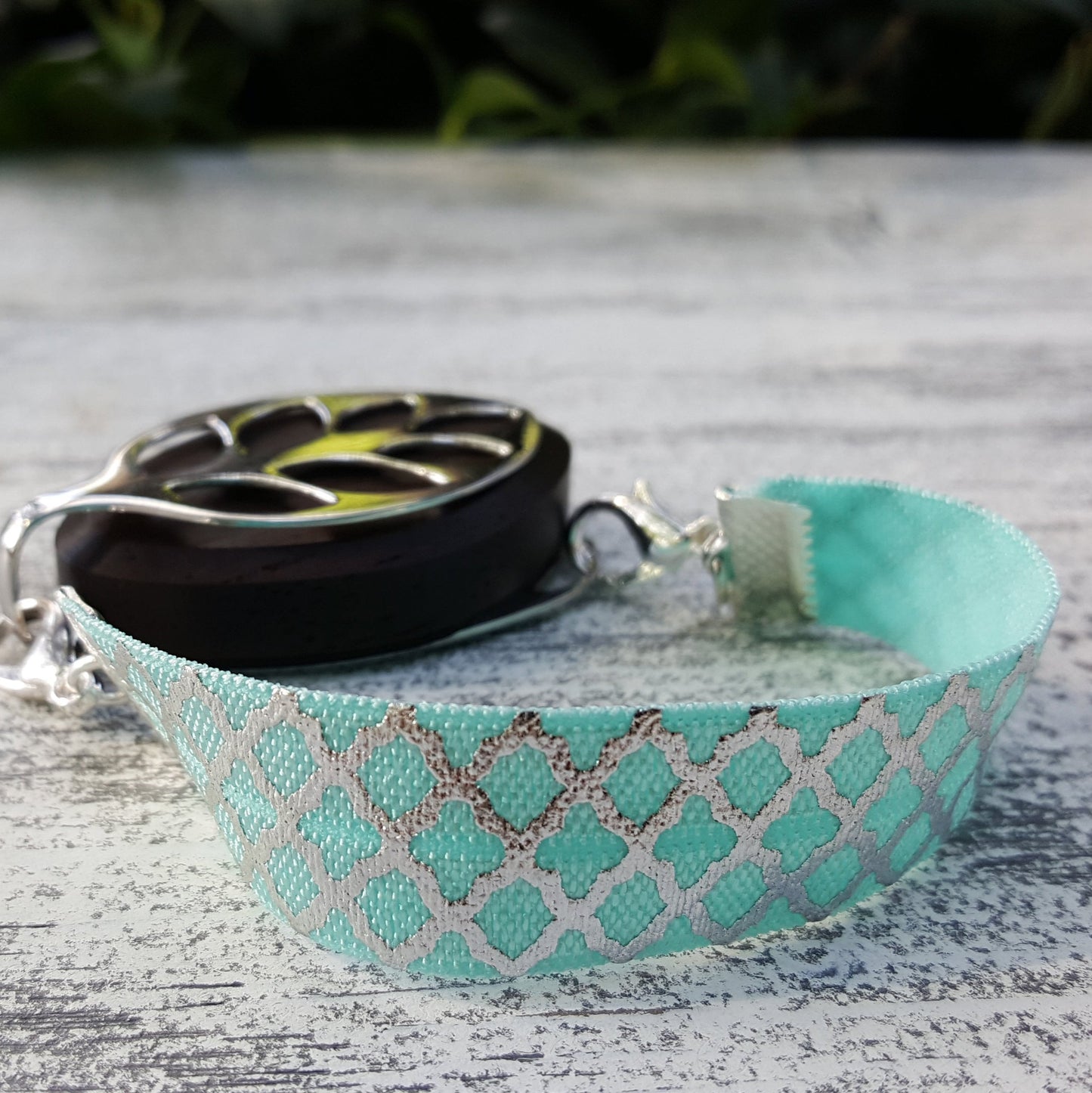 Aqua Trefoil Elastic Bellabeat Leaf Bracelet